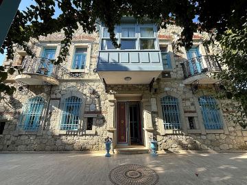 Hotel von vorne