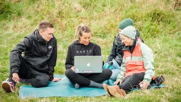 100 Feet Kite Center