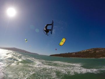 Alberto Rondina überwintert gerne in Südafrika und lässt den Kite kreiseln