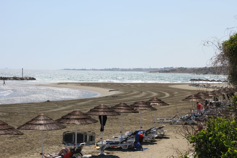 Larnaca: Badebucht in Luv