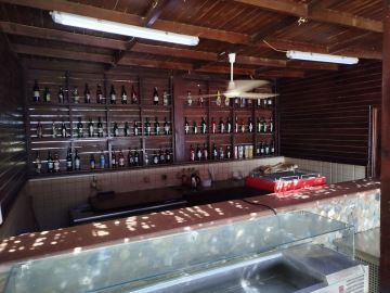 Bar an der station