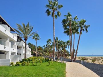 Hotel mit Blick zum Meer