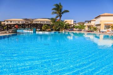 Hotel Pool